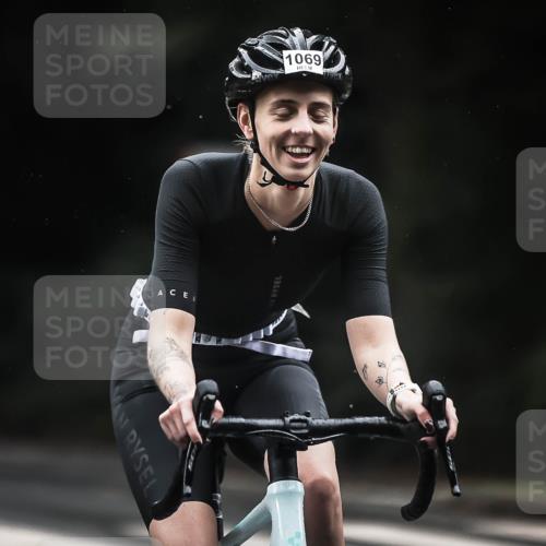 13.09.2026 - Stadtparktriathlon H.Heesch http://msf.ph/oto/10383067 13.09.2026 12:30:57 Radfahren 1069, 1116 meine-sportfotos.de