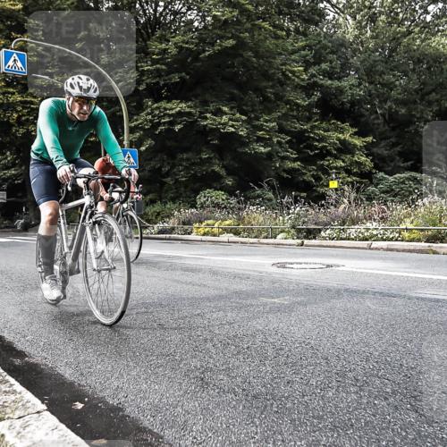 13.09.2026 - Stadtparktriathlon H.Heesch http://msf.ph/oto/10383068 13.09.2026 11:15:31 Radfahren 478, 677, 707 meine-sportfotos.de