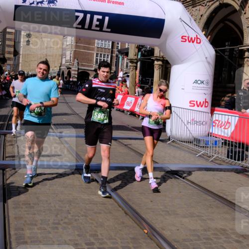 13.09.2026 - 21. swb-Marathon Bremen Tim E. http://msf.ph/oto/10383075 13.09.2026 13:19:03 Ziel 307, 465, 2324, 2948, 3631, 4120, 4413, 4642, 4916, 5277, 5867, 6787, 7104, 7163, 7602, 8540, 8743, 9327, 9833 meine-sportfotos.de