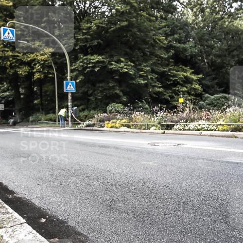 13.09.2026 - Stadtparktriathlon H.Heesch http://msf.ph/oto/10383099 13.09.2026 11:15:34 Radfahren 478, 677, 707 meine-sportfotos.de