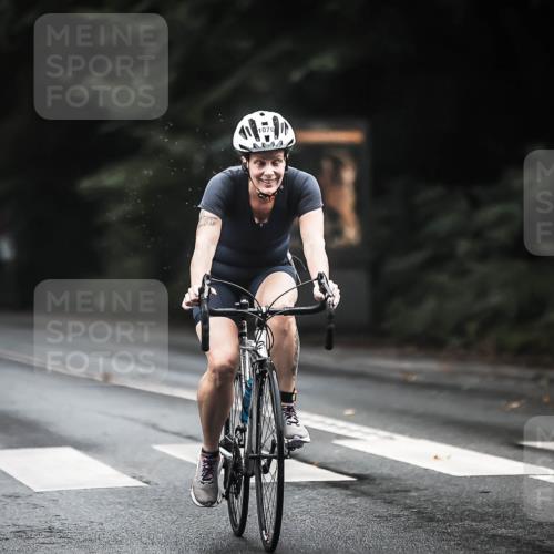 13.09.2026 - Stadtparktriathlon H.Heesch http://msf.ph/oto/10383101 13.09.2026 12:31:04 Radfahren 1022, 1070, 1116 meine-sportfotos.de