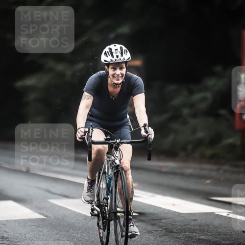 13.09.2026 - Stadtparktriathlon H.Heesch http://msf.ph/oto/10383107 13.09.2026 12:31:05 Radfahren 1022, 1070, 1116 meine-sportfotos.de