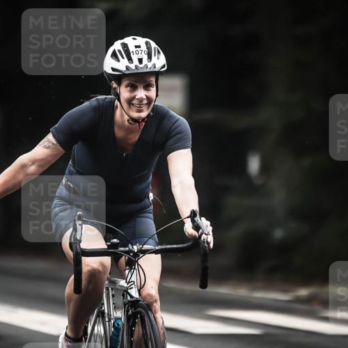 13.09.2026 - Stadtparktriathlon H.Heesch http://msf.ph/oto/10383126 13.09.2026 12:31:05 Radfahren 1022, 1070, 1116 meine-sportfotos.de