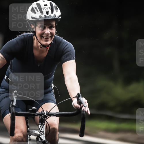 13.09.2026 - Stadtparktriathlon H.Heesch http://msf.ph/oto/10383135 13.09.2026 12:31:06 Radfahren 1022, 1070, 1116 meine-sportfotos.de