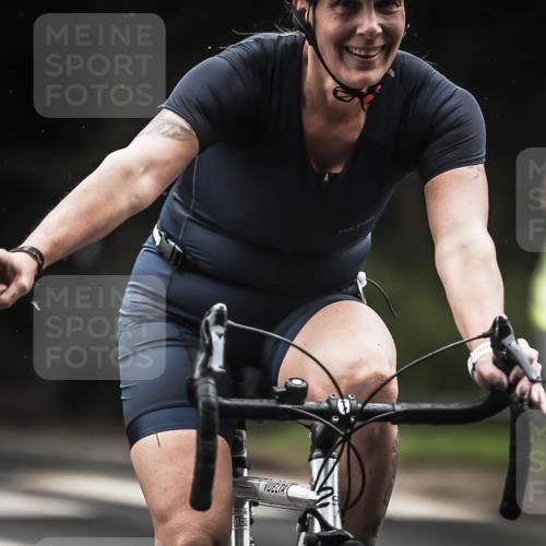 13.09.2026 - Stadtparktriathlon H.Heesch http://msf.ph/oto/10383139 13.09.2026 12:31:06 Radfahren 1022, 1070, 1116 meine-sportfotos.de