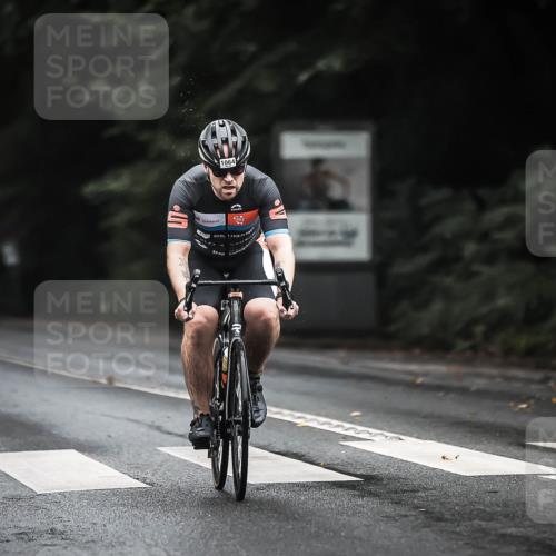 13.09.2026 - Stadtparktriathlon H.Heesch http://msf.ph/oto/10383165 13.09.2026 12:31:18 Radfahren 1064, 1082 meine-sportfotos.de