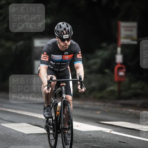 13.09.2026 - Stadtparktriathlon H.Heesch http://msf.ph/oto/10383179 13.09.2026 12:31:19 Radfahren 1064, 1082 meine-sportfotos.de