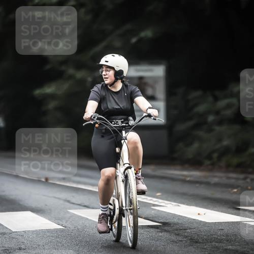 13.09.2026 - Stadtparktriathlon H.Heesch http://msf.ph/oto/10383183 13.09.2026 12:31:22 Radfahren 1011, 1064, 1082 meine-sportfotos.de