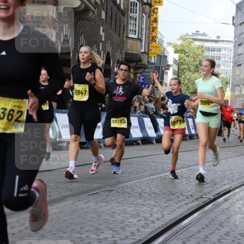 13.09.2026 - 21. swb-Marathon Bremen Strokosch-Dieckow http://msf.ph/oto/10383184 13.09.2026 11:05:46 Ziel 10186, 10411, 10432, 10697, 10717, 10802, 11146, 11314, 11334, 11387, 11394, 11521, 11571, 11572, 11724, 11892, 12055, 12251, 12273, 12330, 12362, 10018, 10305, 10382, 10619, 11132, 11164, 11477, 12186, 12378, 12523, 12528 meine-sportfotos.de