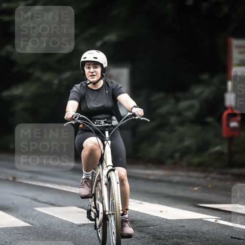 13.09.2026 - Stadtparktriathlon H.Heesch http://msf.ph/oto/10383194 13.09.2026 12:31:22 Radfahren 1011, 1064, 1082 meine-sportfotos.de