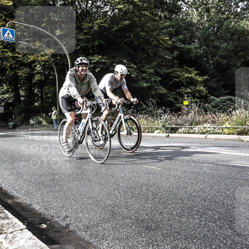 13.09.2026 - Stadtparktriathlon H.Heesch http://msf.ph/oto/10383201 13.09.2026 11:15:44 Radfahren 671, 774 meine-sportfotos.de