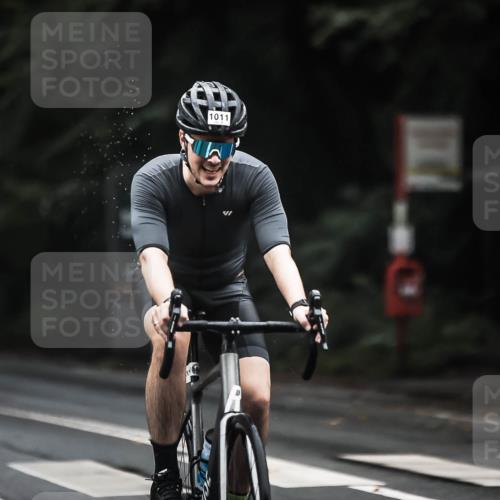 13.09.2026 - Stadtparktriathlon H.Heesch http://msf.ph/oto/10383222 13.09.2026 12:31:29 Radfahren 1011, 1049, 1082 meine-sportfotos.de