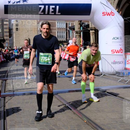 13.09.2026 - 21. swb-Marathon Bremen Tim E. http://msf.ph/oto/10383246 13.09.2026 13:19:24 Ziel 189, 666, 1599, 2007, 2390, 2535, 4819, 4857, 5172, 6137, 6310, 6633, 7154, 7647, 7686, 7791, 9512, 13184 meine-sportfotos.de