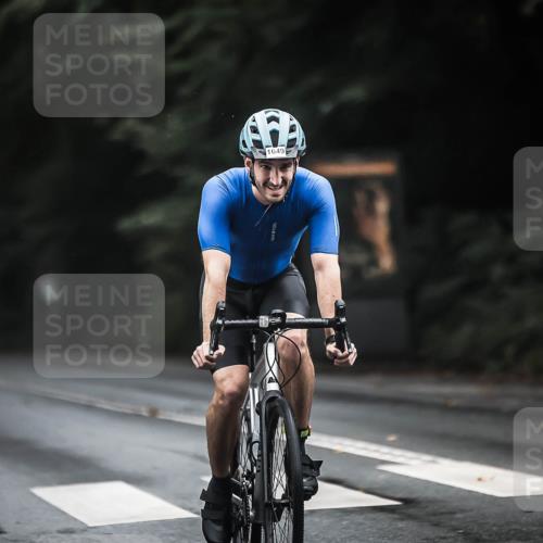 13.09.2026 - Stadtparktriathlon H.Heesch http://msf.ph/oto/10383249 13.09.2026 12:31:33 Radfahren 1011, 1049, 1135 meine-sportfotos.de