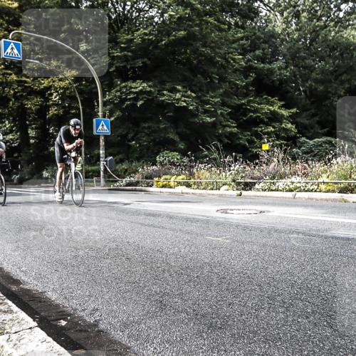13.09.2026 - Stadtparktriathlon H.Heesch http://msf.ph/oto/10383255 13.09.2026 11:15:49 Radfahren 640, 698 meine-sportfotos.de