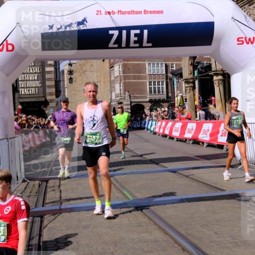 13.09.2026 - 21. swb-Marathon Bremen Tim E. http://msf.ph/oto/10383280 13.09.2026 13:19:32 Ziel 189, 666, 1599, 2007, 2390, 2423, 2535, 3182, 3508, 4319, 4819, 4857, 5172, 5371, 6008, 6137, 6633, 7686, 7754, 9552, 9638, 9805 meine-sportfotos.de