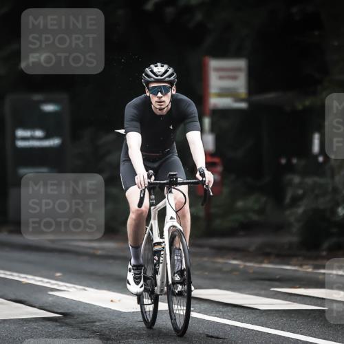 13.09.2026 - Stadtparktriathlon H.Heesch http://msf.ph/oto/10383297 13.09.2026 12:31:40 Radfahren 969, 1044, 1084, 1111, 1135, 1160 meine-sportfotos.de