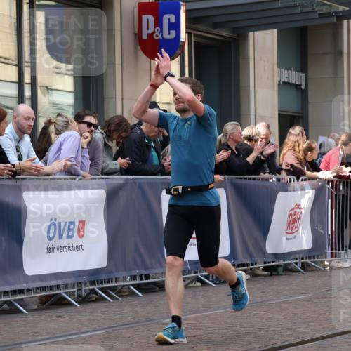 13.09.2026 - 21. swb-Marathon Bremen Strokosch-Dieckow http://msf.ph/oto/10383339 13.09.2026 12:48:57 Ziel 314, 934, 1428, 1917 meine-sportfotos.de