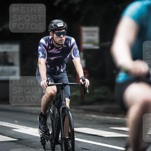 13.09.2026 - Stadtparktriathlon H.Heesch http://msf.ph/oto/10383347 13.09.2026 12:31:44 Radfahren 969, 977, 1044, 1084, 1111, 1135, 1160 meine-sportfotos.de