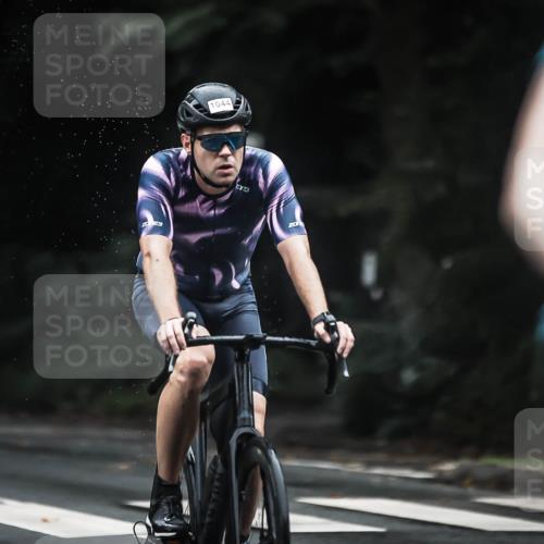 13.09.2026 - Stadtparktriathlon H.Heesch http://msf.ph/oto/10383350 13.09.2026 12:31:45 Radfahren 932, 969, 977, 1044, 1084, 1111, 1135, 1160 meine-sportfotos.de