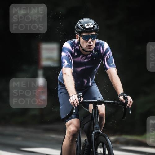 13.09.2026 - Stadtparktriathlon H.Heesch http://msf.ph/oto/10383357 13.09.2026 12:31:45 Radfahren 932, 969, 977, 1044, 1084, 1111, 1135, 1160 meine-sportfotos.de