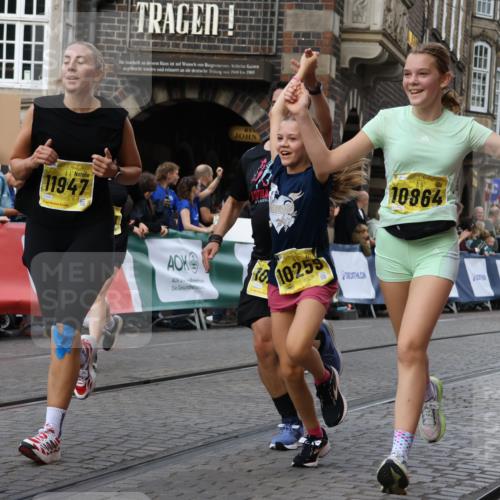 13.09.2026 - 21. swb-Marathon Bremen Strokosch-Dieckow http://msf.ph/oto/10383419 13.09.2026 11:05:48 Ziel 10186, 10259, 10260, 10411, 10432, 10717, 10802, 10864, 11146, 11314, 11334, 11387, 11394, 11520, 11521, 11571, 11572, 11724, 11791, 11892, 11947, 12055, 12251, 12273, 12330, 12362, 10018, 10204, 10305, 10382, 10619, 10662, 11132, 11156, 11164, 11477, 11775, 12186, 12486, 12523, 12528 meine-sportfotos.de