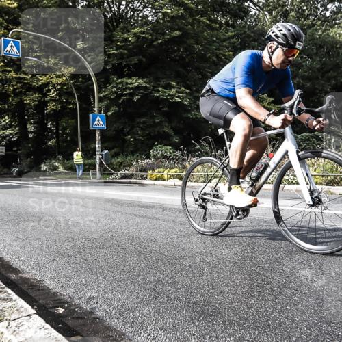 13.09.2026 - Stadtparktriathlon H.Heesch http://msf.ph/oto/10383459 13.09.2026 11:16:05 Radfahren 649 meine-sportfotos.de