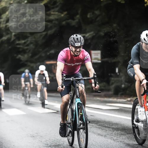 13.09.2026 - Stadtparktriathlon H.Heesch http://msf.ph/oto/10383462 13.09.2026 12:31:59 Radfahren 954, 1039, 1114, 1143, 1174 meine-sportfotos.de