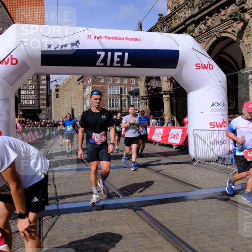 13.09.2026 - 21. swb-Marathon Bremen Tim E. http://msf.ph/oto/10383502 13.09.2026 13:20:50 Ziel 201, 232, 334, 541, 876, 1197, 1528, 1646, 2493, 2953, 3813, 4174, 4351, 4357, 4358, 5137, 5450, 5493, 5855, 6495, 6496, 7411, 9047, 9162, 9721, 9949, 13222 meine-sportfotos.de
