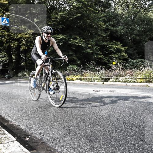 13.09.2026 - Stadtparktriathlon H.Heesch http://msf.ph/oto/10383511 13.09.2026 11:16:10 Radfahren 586, 639 meine-sportfotos.de