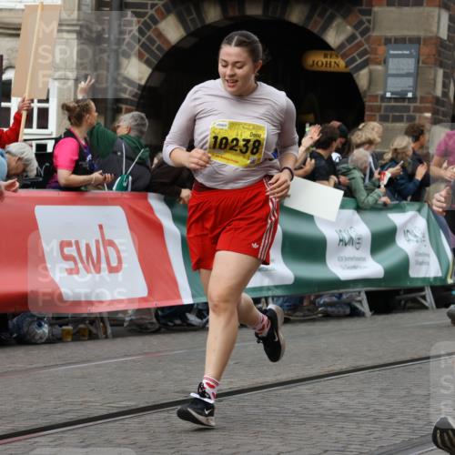 13.09.2026 - 21. swb-Marathon Bremen Strokosch-Dieckow http://msf.ph/oto/10383515 13.09.2026 11:05:53 Ziel 10186, 10238, 10259, 10260, 10432, 10457, 10717, 10864, 11146, 11314, 11334, 11387, 11394, 11520, 11521, 11571, 11572, 11724, 11791, 11892, 11947, 12055, 12156, 12251, 12273, 12330, 12362, 12501, 10204, 10375, 10382, 10619, 10662, 11132, 11156, 11164, 11477, 11674, 11775, 11786, 12186, 12486 meine-sportfotos.de