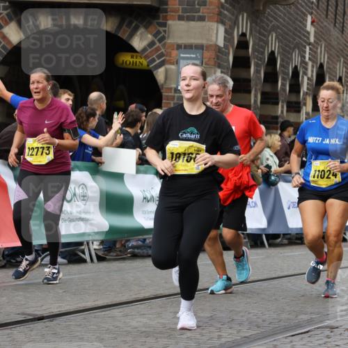 13.09.2026 - 21. swb-Marathon Bremen Strokosch-Dieckow http://msf.ph/oto/10383555 13.09.2026 11:05:54 Ziel 10186, 10238, 10259, 10260, 10432, 10457, 10864, 11146, 11314, 11387, 11394, 11520, 11521, 11571, 11572, 11724, 11791, 11892, 11947, 12055, 12156, 12251, 12273, 12330, 12362, 12501, 10204, 10375, 10619, 10662, 11132, 11156, 11477, 11674, 11775, 11786, 12186, 12486 meine-sportfotos.de