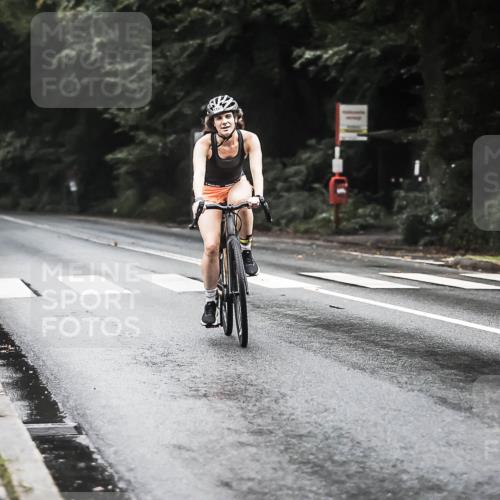 13.09.2026 - Stadtparktriathlon H.Heesch http://msf.ph/oto/10383605 13.09.2026 12:32:43 Radfahren 1016, 1107, 1166 meine-sportfotos.de