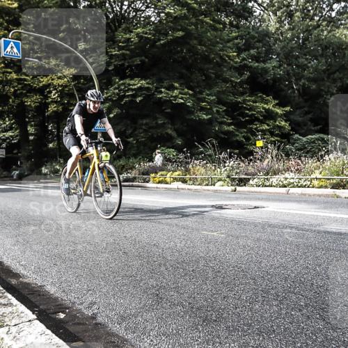 13.09.2026 - Stadtparktriathlon H.Heesch http://msf.ph/oto/10383622 13.09.2026 11:16:17 Radfahren 583, 601 meine-sportfotos.de