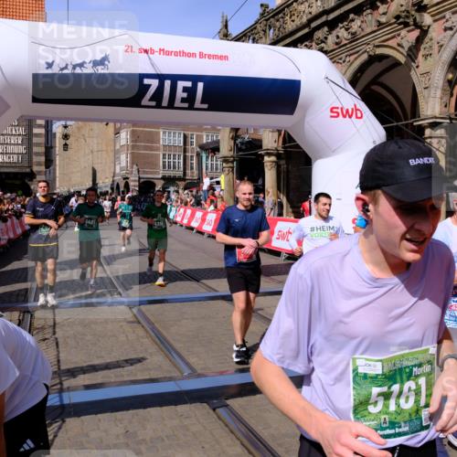 13.09.2026 - 21. swb-Marathon Bremen Tim E. http://msf.ph/oto/10383648 13.09.2026 13:21:16 Ziel 854, 1056, 1191, 1881, 2425, 2640, 3356, 3450, 3933, 4126, 4316, 4362, 4465, 4612, 4734, 5161, 6401, 6680, 6970, 7902, 8237, 8622, 8971, 13120 meine-sportfotos.de