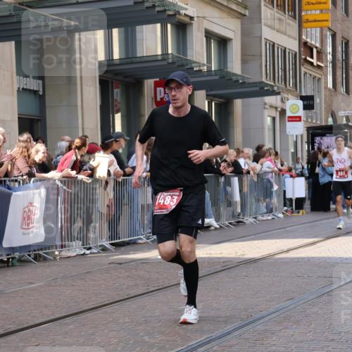 13.09.2026 - 21. swb-Marathon Bremen Strokosch-Dieckow http://msf.ph/oto/10383664 13.09.2026 12:49:38 Ziel 547, 719, 968, 1483 meine-sportfotos.de