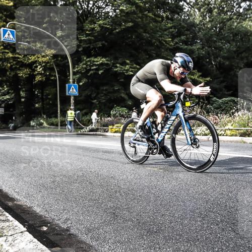 13.09.2026 - Stadtparktriathlon H.Heesch http://msf.ph/oto/10383677 13.09.2026 11:16:22 Radfahren 606, 708 meine-sportfotos.de