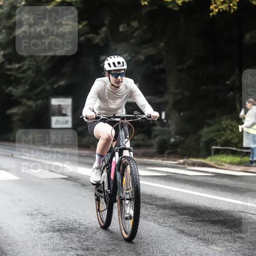13.09.2026 - Stadtparktriathlon H.Heesch http://msf.ph/oto/10383711 13.09.2026 12:33:12 Radfahren 995, 1079, 1119, 1188 meine-sportfotos.de