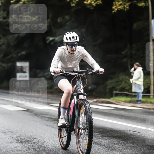 13.09.2026 - Stadtparktriathlon H.Heesch http://msf.ph/oto/10383715 13.09.2026 12:33:12 Radfahren 995, 1079, 1119, 1188 meine-sportfotos.de
