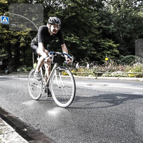 13.09.2026 - Stadtparktriathlon H.Heesch http://msf.ph/oto/10383716 13.09.2026 11:16:25 Radfahren 579, 606, 708 meine-sportfotos.de