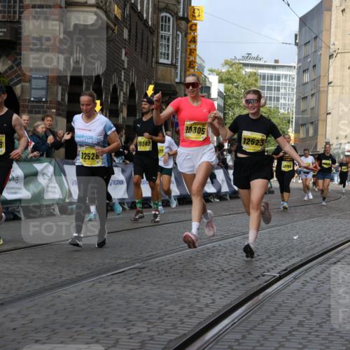 13.09.2026 - 21. swb-Marathon Bremen Strokosch-Dieckow http://msf.ph/oto/10383798 13.09.2026 11:06:00 Ziel 10168, 10238, 10259, 10260, 10305, 10457, 10864, 11024, 11314, 11387, 11520, 11521, 11724, 11791, 11892, 11947, 12156, 12273, 12330, 12362, 12378, 12501, 12523, 12773, 10204, 10375, 10662, 11029, 11156, 11460, 11674, 11690, 11775, 11786, 12486 meine-sportfotos.de