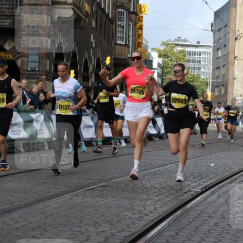 13.09.2026 - 21. swb-Marathon Bremen Strokosch-Dieckow http://msf.ph/oto/10383810 13.09.2026 11:06:00 Ziel 10168, 10238, 10259, 10260, 10305, 10457, 10864, 11024, 11314, 11387, 11520, 11521, 11724, 11791, 11892, 11947, 12156, 12273, 12330, 12362, 12378, 12501, 12523, 12773, 10204, 10375, 10662, 11029, 11156, 11460, 11674, 11690, 11775, 11786, 12486 meine-sportfotos.de