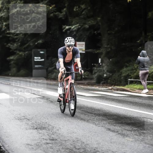 13.09.2026 - Stadtparktriathlon H.Heesch http://msf.ph/oto/10383824 13.09.2026 12:33:31 Radfahren 981, 1025, 1058, 1168 meine-sportfotos.de