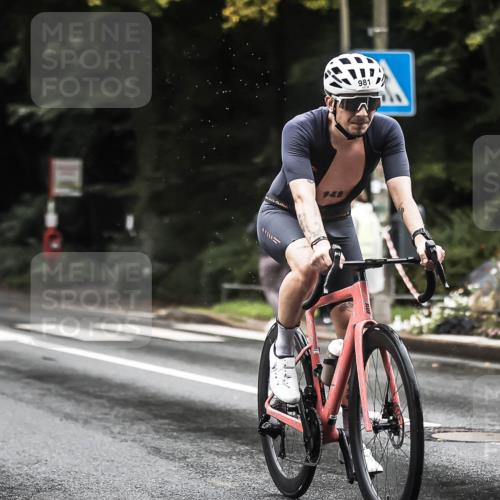 13.09.2026 - Stadtparktriathlon H.Heesch http://msf.ph/oto/10383845 13.09.2026 12:33:32 Radfahren 981, 1025, 1058, 1168 meine-sportfotos.de
