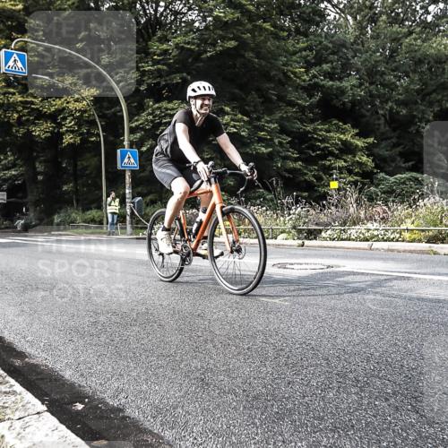 13.09.2026 - Stadtparktriathlon H.Heesch http://msf.ph/oto/10383848 13.09.2026 11:16:39 Radfahren 662, 663 meine-sportfotos.de