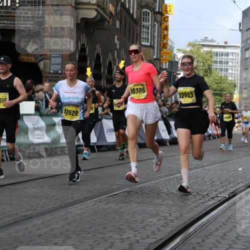 13.09.2026 - 21. swb-Marathon Bremen Strokosch-Dieckow http://msf.ph/oto/10383864 13.09.2026 11:06:00 Ziel 10168, 10238, 10259, 10260, 10305, 10457, 10864, 11024, 11314, 11387, 11520, 11521, 11724, 11791, 11892, 11947, 12156, 12273, 12330, 12362, 12378, 12501, 12523, 12773, 10204, 10375, 10662, 11029, 11156, 11460, 11674, 11690, 11775, 11786, 12486 meine-sportfotos.de