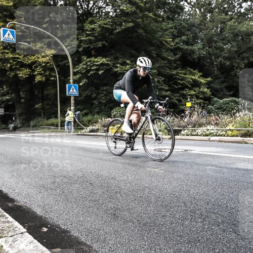 13.09.2026 - Stadtparktriathlon H.Heesch http://msf.ph/oto/10383869 13.09.2026 11:16:58 Radfahren 684, 735 meine-sportfotos.de