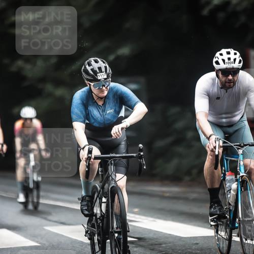 13.09.2026 - Stadtparktriathlon H.Heesch http://msf.ph/oto/10383872 13.09.2026 12:33:46 Radfahren 1008, 1086, 1093, 1099, 1117, 1131 meine-sportfotos.de