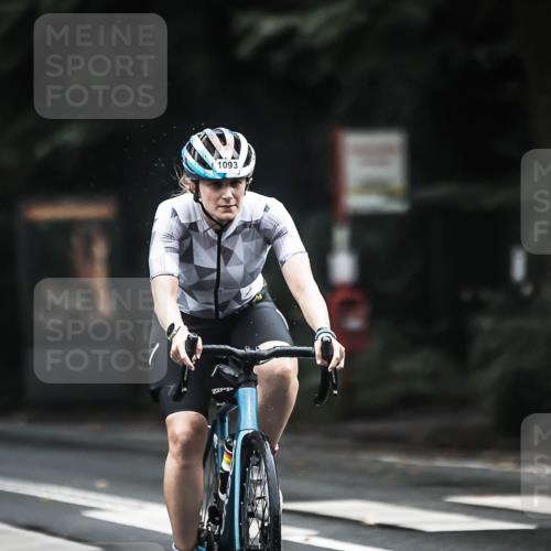 13.09.2026 - Stadtparktriathlon H.Heesch http://msf.ph/oto/10383918 13.09.2026 12:33:50 Radfahren 1008, 1086, 1093, 1099, 1117, 1131 meine-sportfotos.de