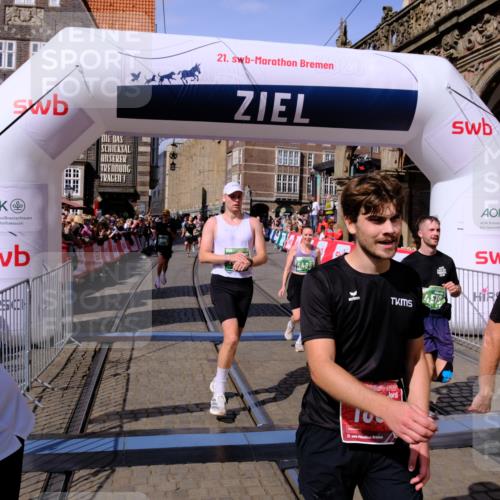 13.09.2026 - 21. swb-Marathon Bremen Tim E. http://msf.ph/oto/10383952 13.09.2026 13:21:43 Ziel 226, 1130, 2904, 2979, 3120, 3202, 3435, 3534, 3655, 4165, 4234, 4445, 4484, 4519, 6862, 8184, 8270, 8384, 8730, 8923, 9048, 9514, 9722, 9900 meine-sportfotos.de